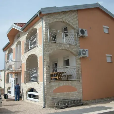 Appartement Charmante- Sonnige By Interhome *
